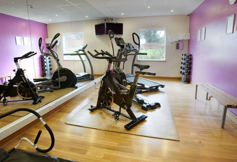 Отель Holiday Inn Bristol Airport, An Ihg