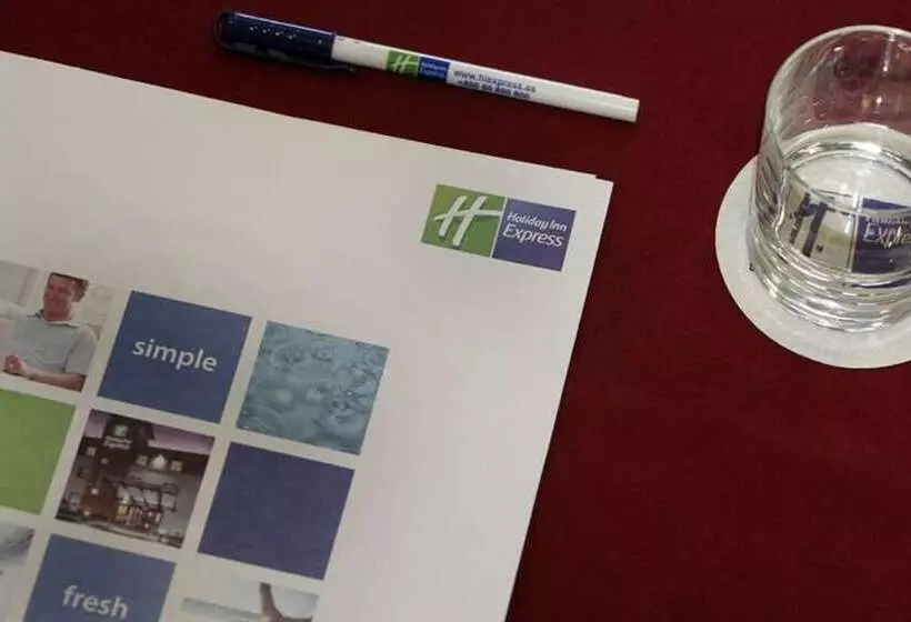 호텔 Holiday Inn Express Madrid Rivas, An Ihg