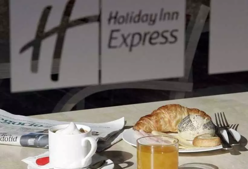 호텔 Holiday Inn Express Madrid Rivas, An Ihg