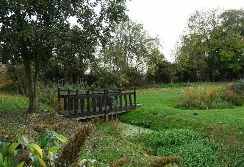 Отель Days Inn Sandy