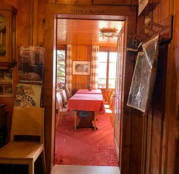 ホテル Les Touristes