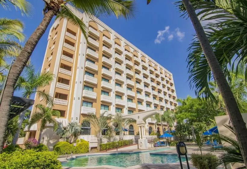 ホテル Lucerna Culiacan