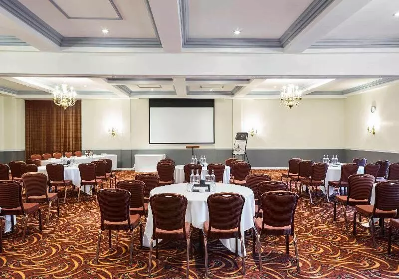 בית מלון כפרי Mercure Barnsley Tankersley Manor