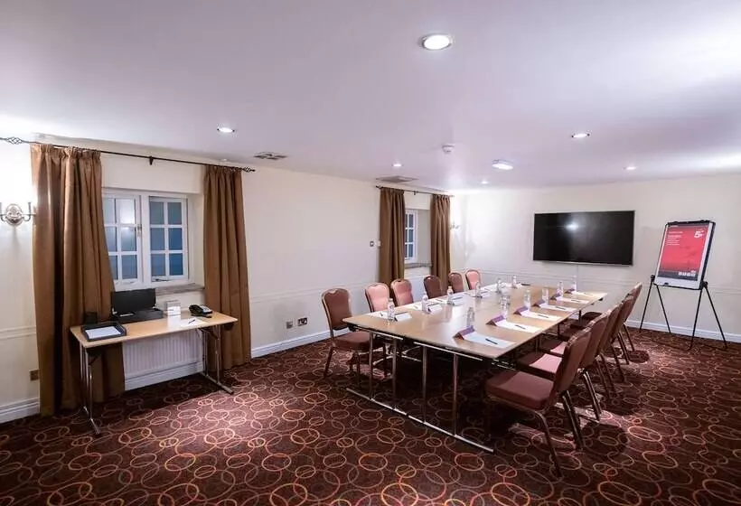 בית מלון כפרי Mercure Barnsley Tankersley Manor