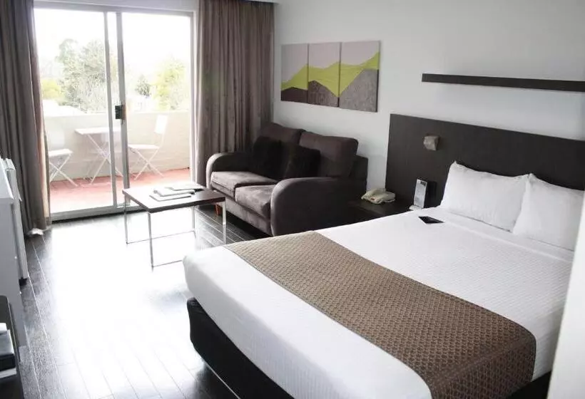 בית מלון כפרי Pavilion On Northbourne