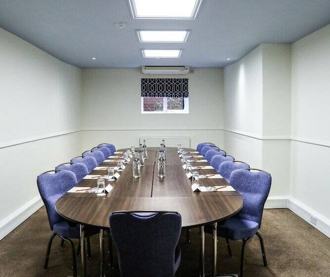 בית מלון כפרי Pendley Manor