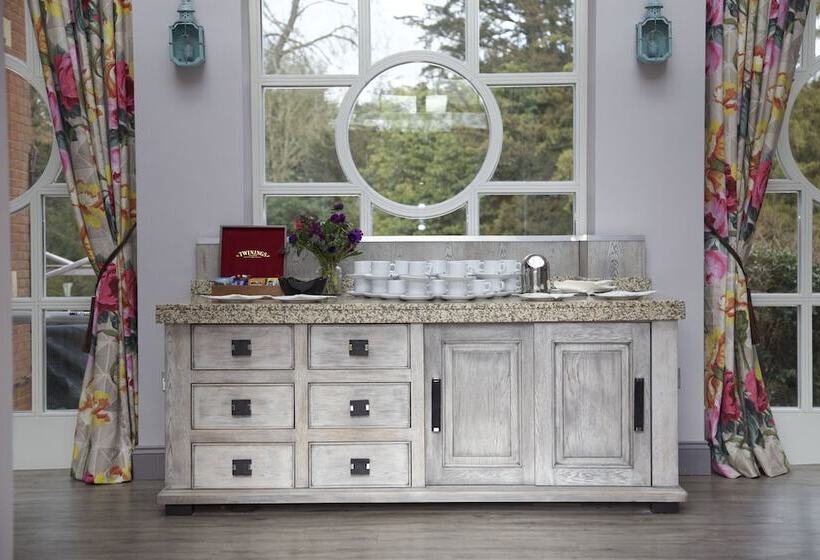 בית מלון כפרי Pendley Manor