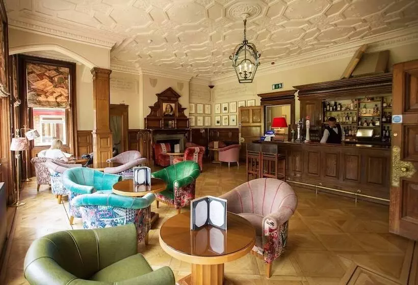 Отель Pendley Manor