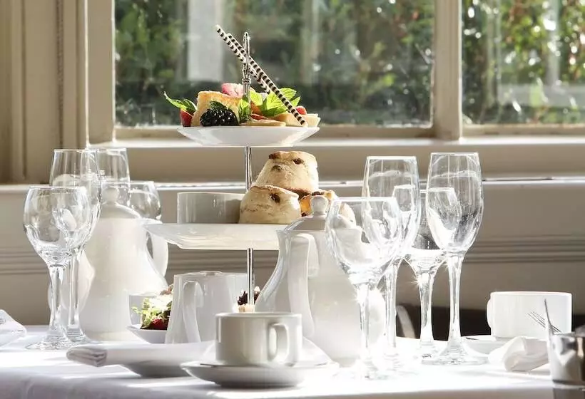 Отель Pendley Manor