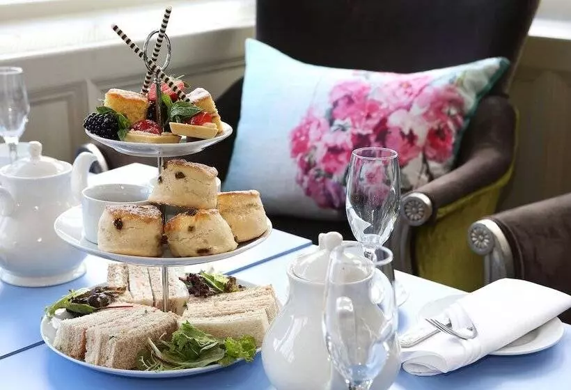 Отель Pendley Manor