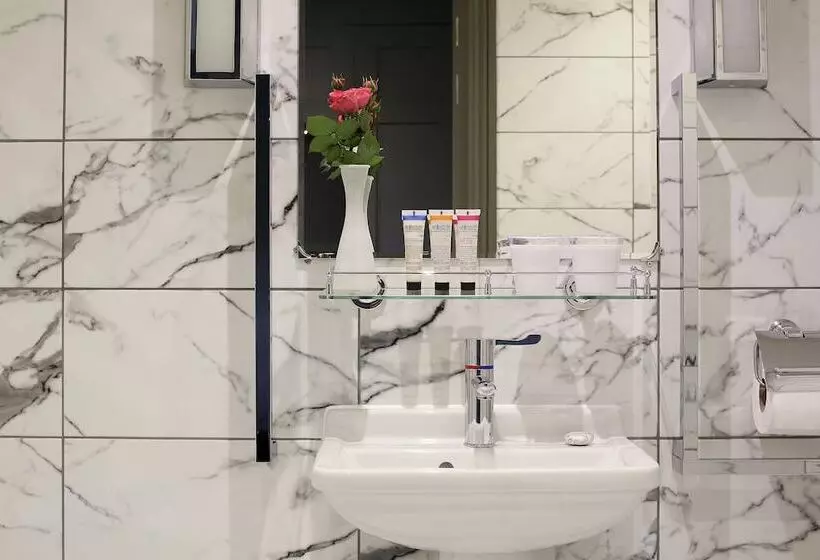 Отель Pendley Manor