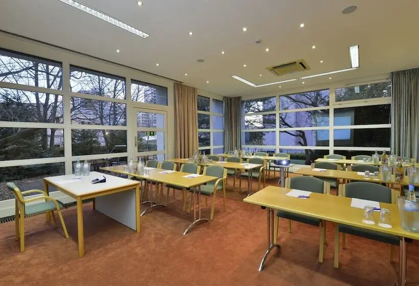 Hotelli Plaza Inn Leonberg