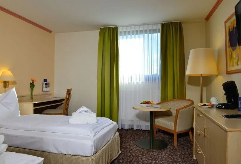 Hotelli Plaza Inn Leonberg