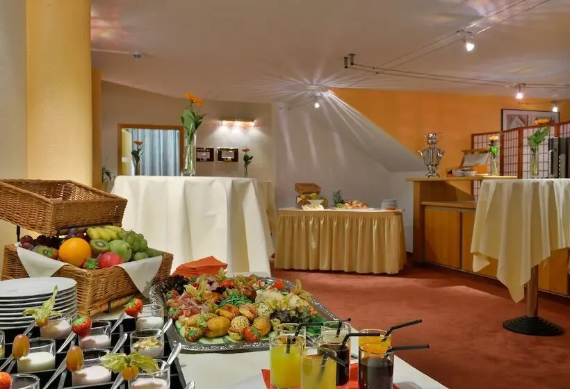 Hotelli Plaza Inn Leonberg