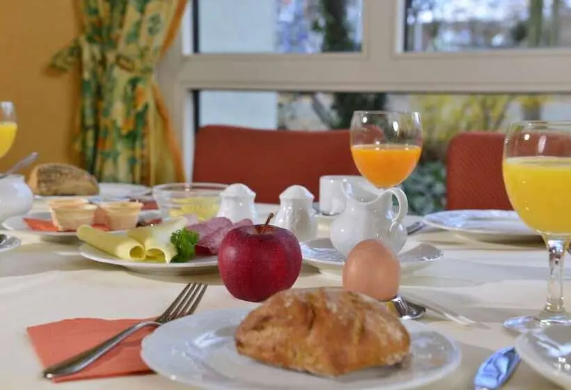Hotelli Plaza Inn Leonberg