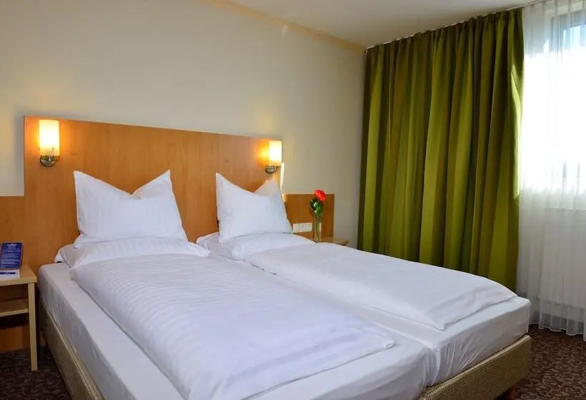 Hotelli Plaza Inn Leonberg