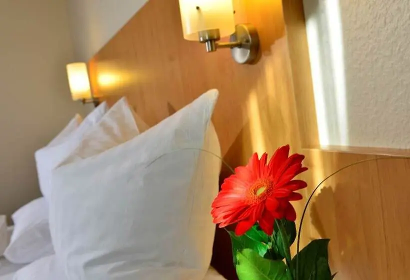 Hotelli Plaza Inn Leonberg