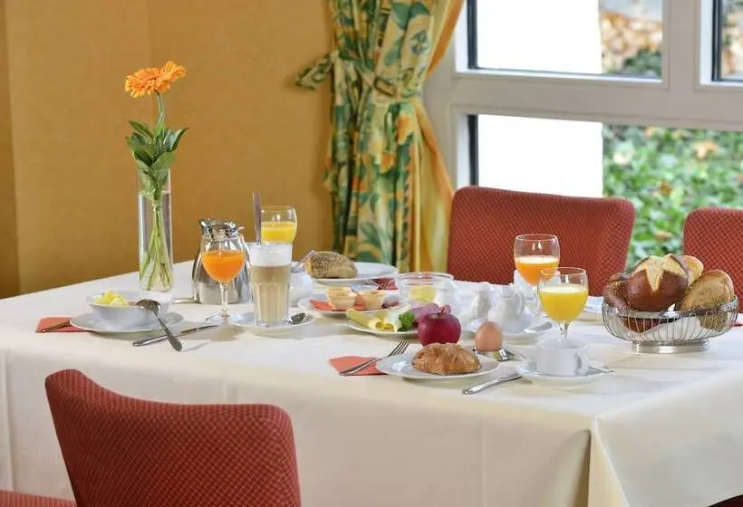 Hotelli Plaza Inn Leonberg
