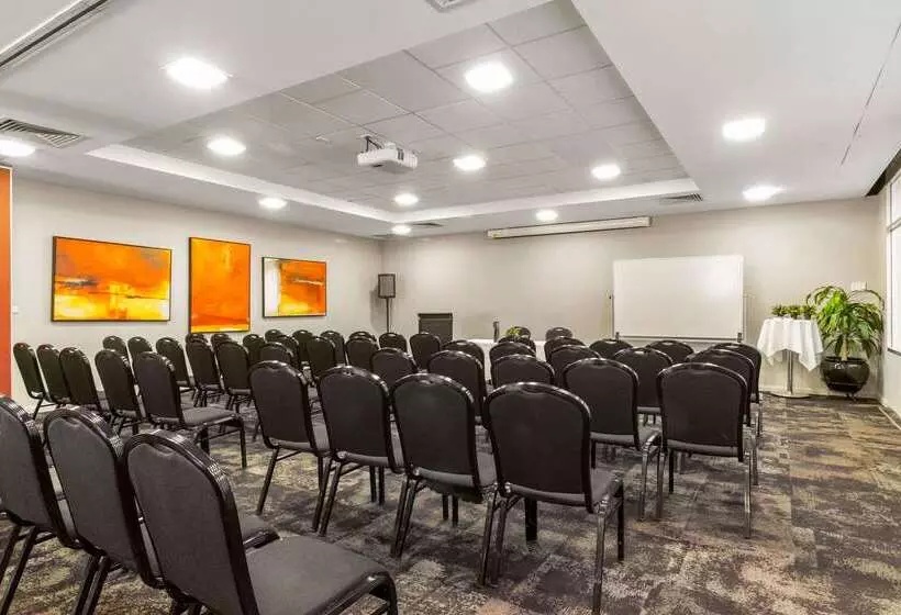 Quality Hotel Dickson