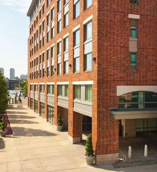 Отель Residence Inn By Marriott Boston Harbor On Tudor Wharf