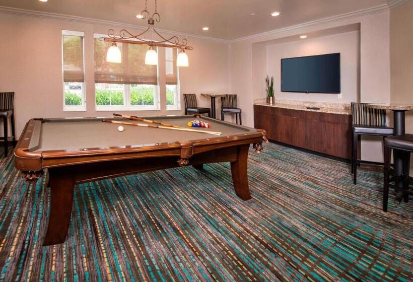 Отель Residence Inn Frederick