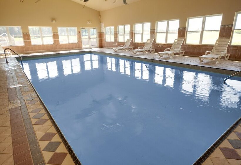 בית מלון כפרי Rodd Crowbush Golf & Beach Resort