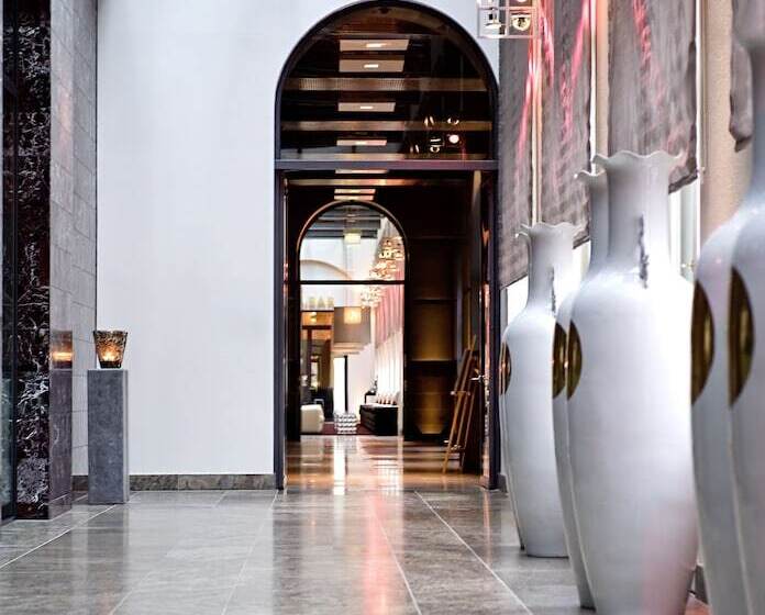 Otel Sofitel Munich Bayerpost