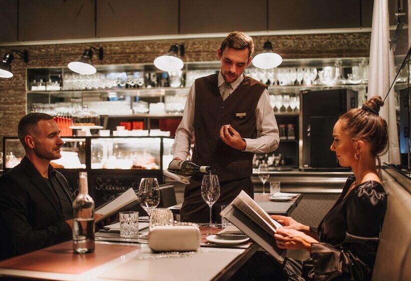 Otel Sofitel Munich Bayerpost