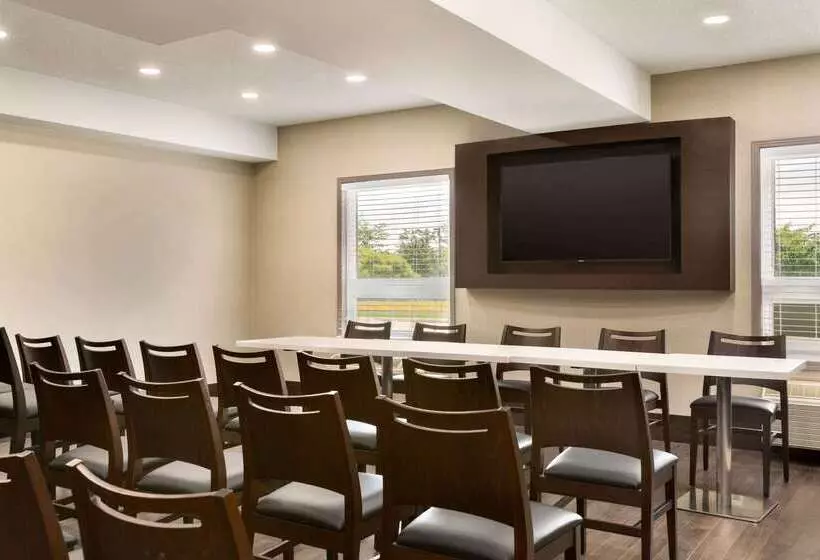 호텔 Super 8 By Wyndham Ajax/toronto On