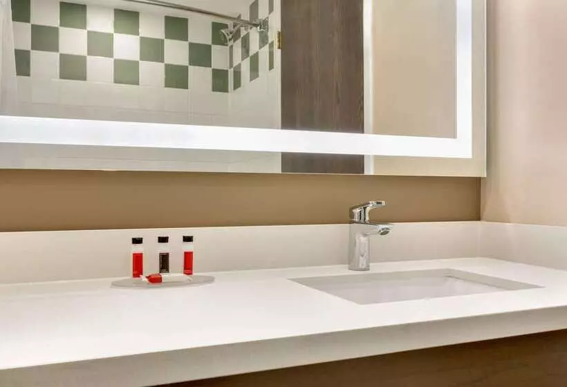 호텔 Super 8 By Wyndham Ajax/toronto On