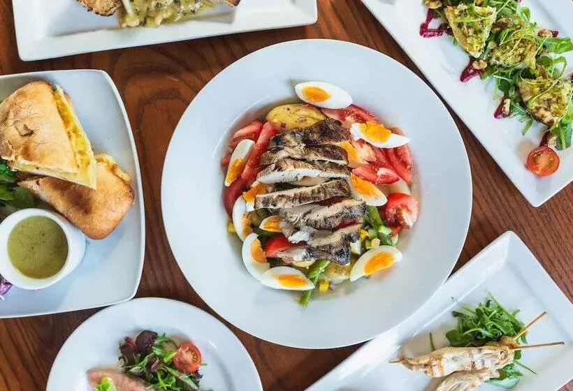 The Bridge Hotel And Spa