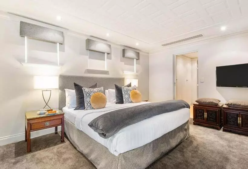 בית מלון כפרי The Peninsula Riverside Serviced Apartments