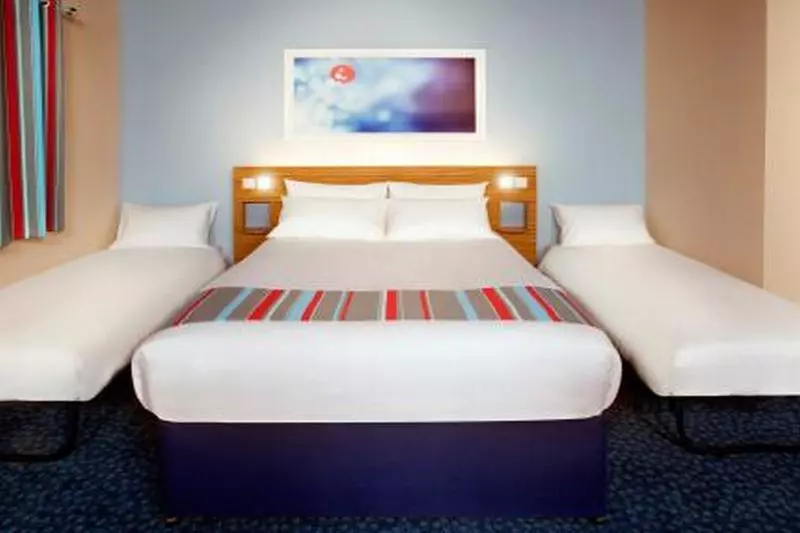 Отель Travelodge Bedford Wyboston