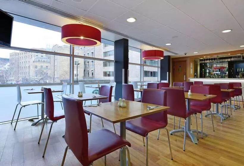 Отель Travelodge City Liverpool Street