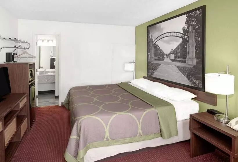 مُتل Super 8 By Wyndham Lafayette