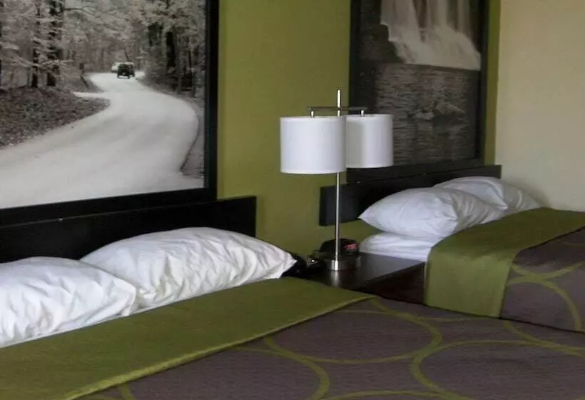 مُتل Super 8 By Wyndham Lafayette