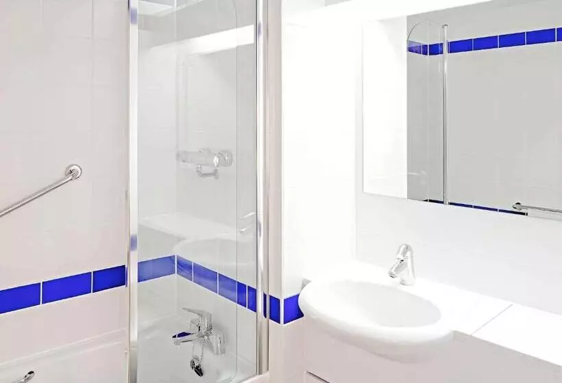 Warrington Motel, J20 M6 Lymm Services