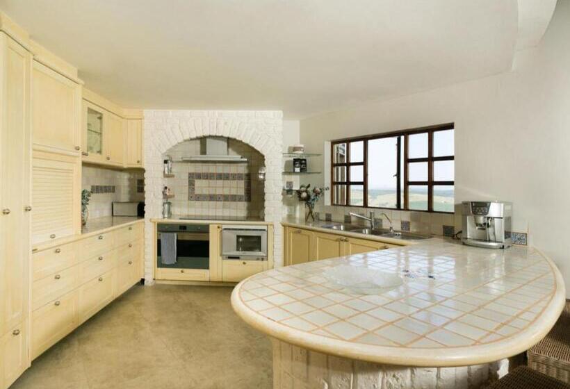 Crestwood Bed & Breakfast