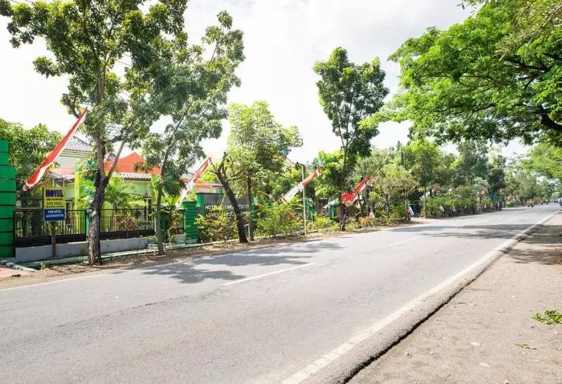 هتل Oyo 3452 Esemka  Residences Syariah