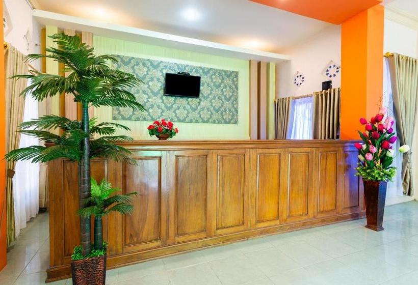 酒店 Oyo 3452 Esemka  Residences Syariah