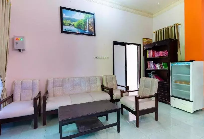 هتل Oyo 3452 Esemka  Residences Syariah