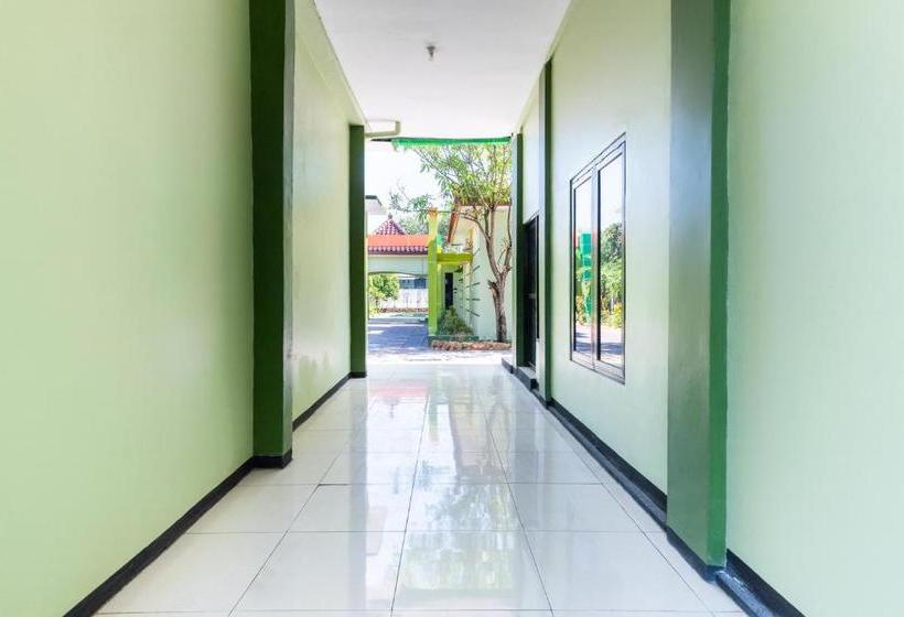 酒店 Oyo 3452 Esemka  Residences Syariah