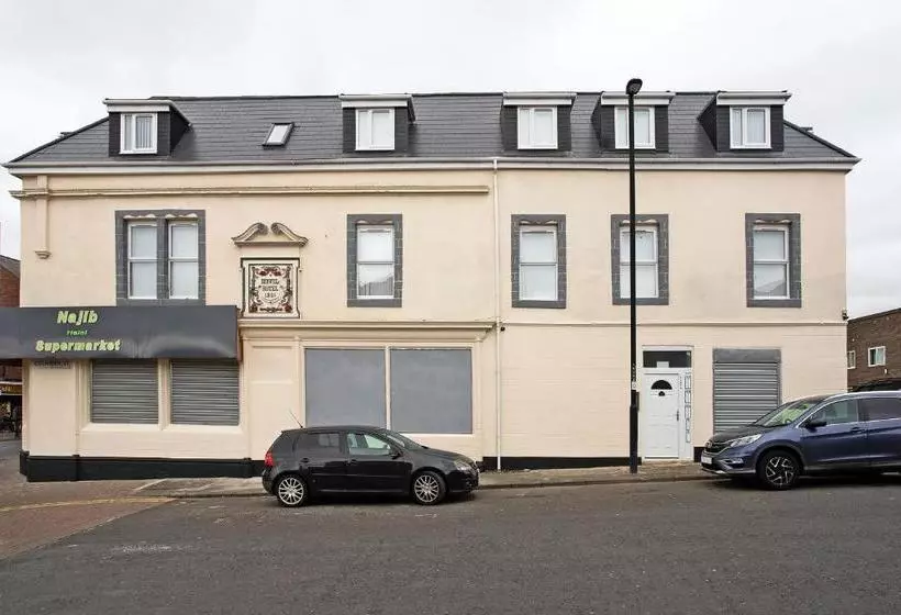 ホテル Oyo The Benwell Apartments