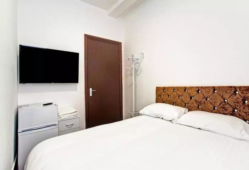 ホテル Oyo The Benwell Apartments