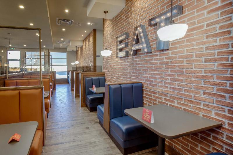 Otel Sandman Signature Saskatoon South