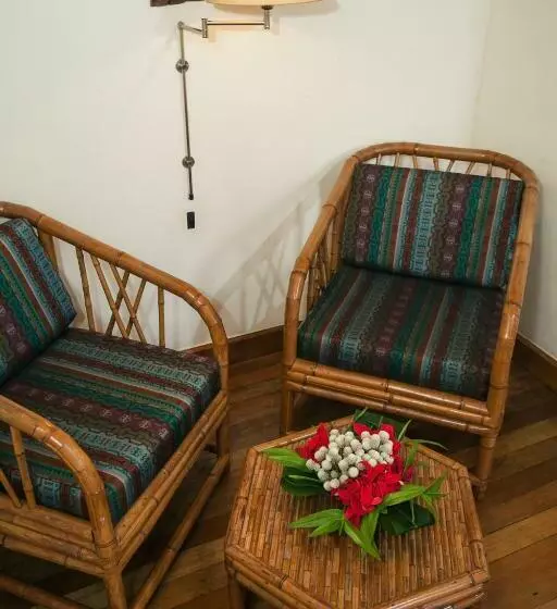 هتل Tsara Guest House