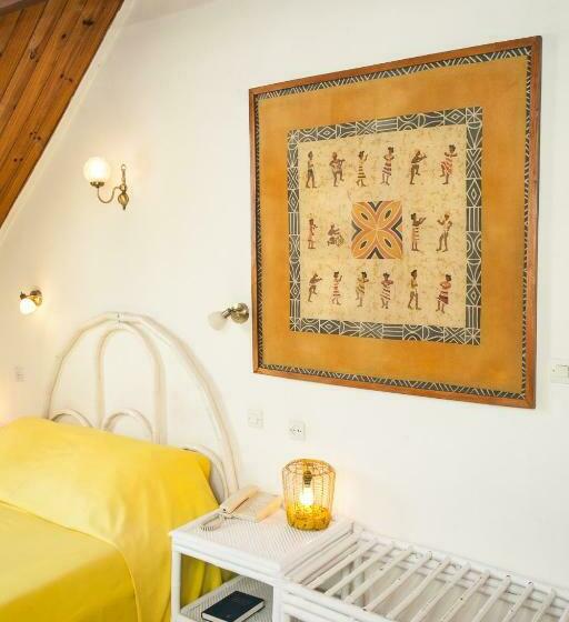 هتل Tsara Guest House