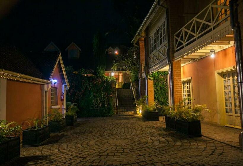 هتل Tsara Guest House