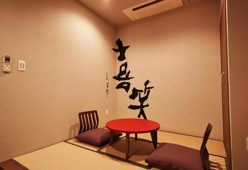 Hotelli Ys Inn Naha Orokuekimae