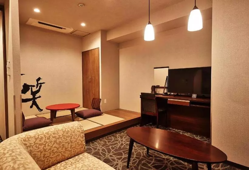 Hotelli Ys Inn Naha Orokuekimae